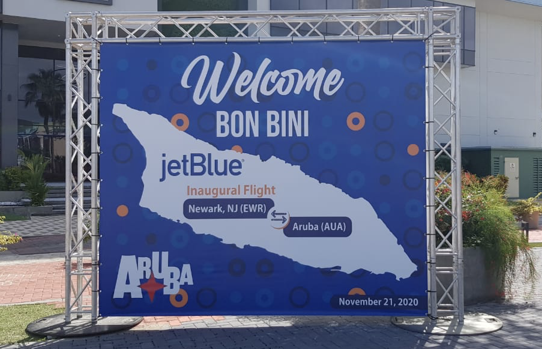 Bannerjetblue