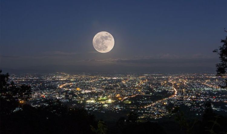Full Moon Parke Arikok