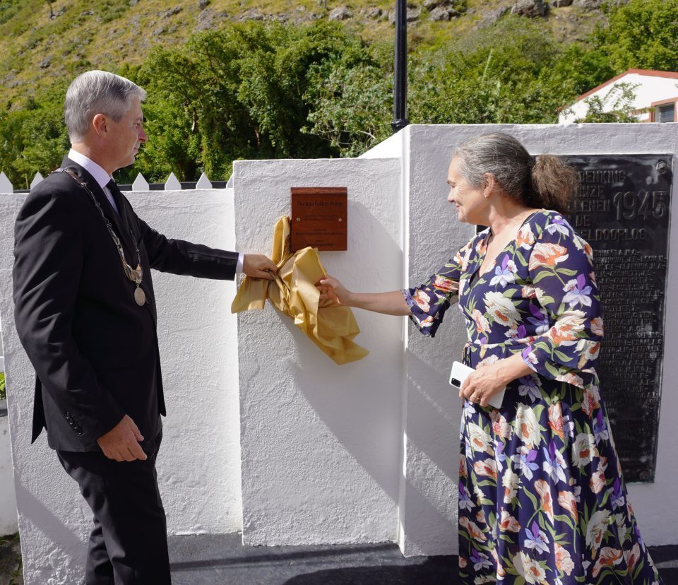 Plaque Unveiled For Thelma Polak