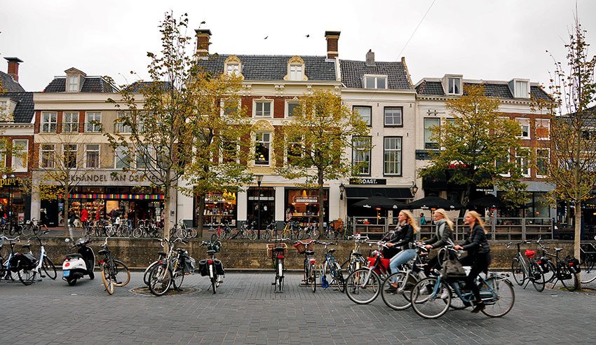 Leeuwarden Canal Nieuwestad T