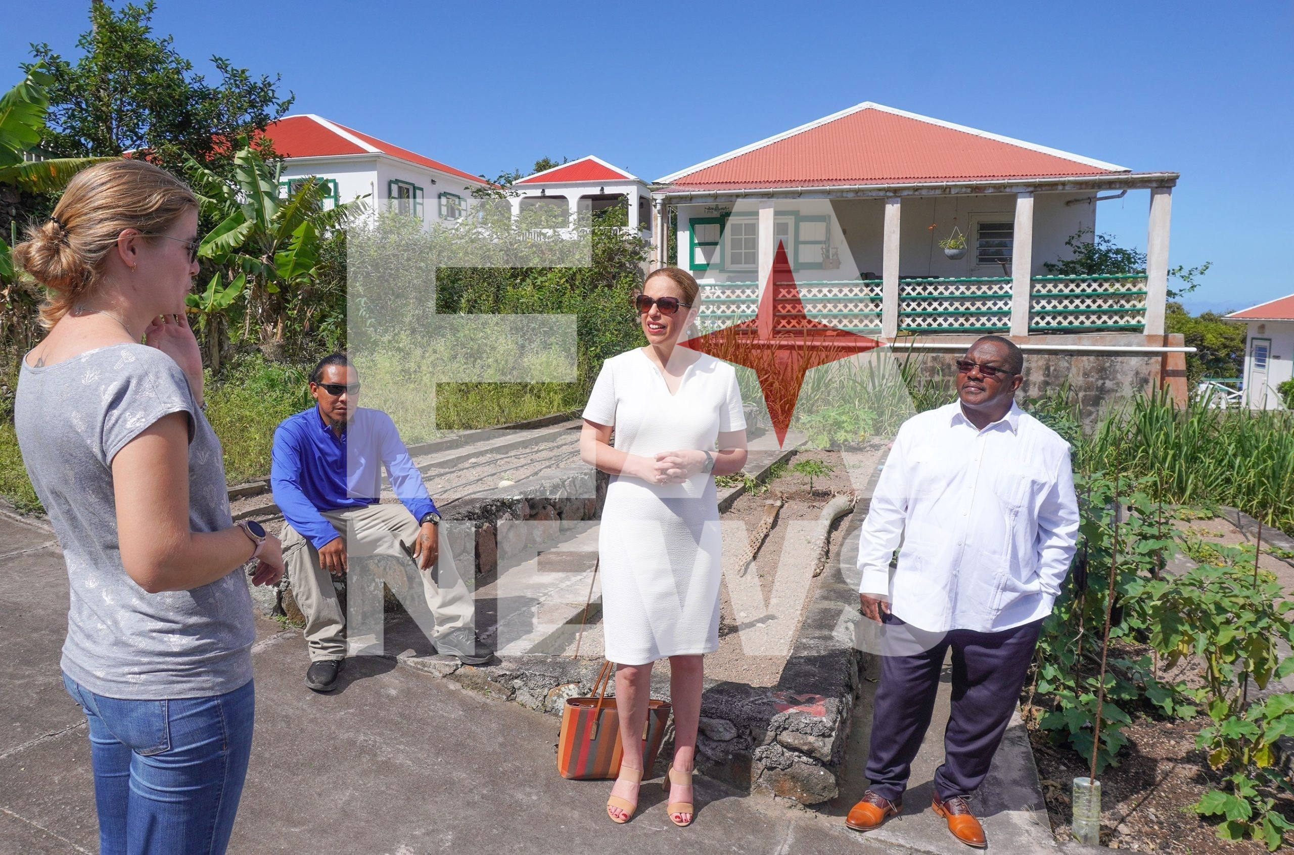 Minister Schouten Visiting The Garden In Saba 2 Scaled