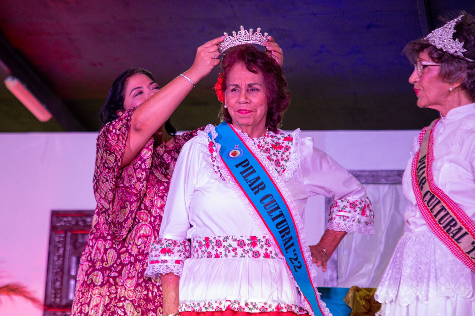 Coronacion Di Reinanan Folklore Na Centro Di Bario Brazil 04