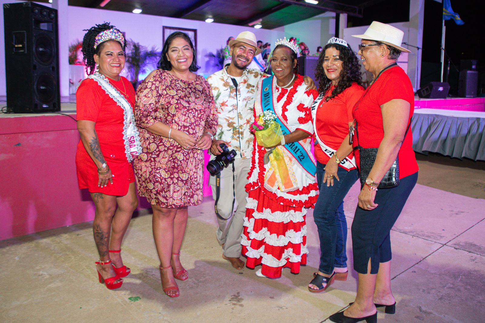 Coronacion Di Reinanan Folklore Na Centro Di Bario Brazil 12