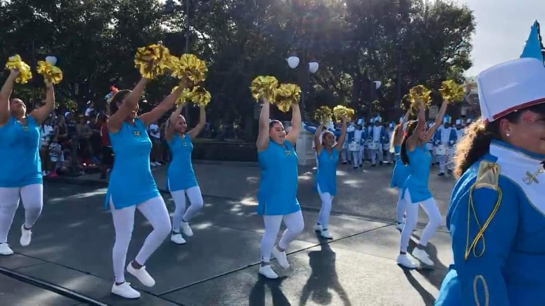 Magic Kingdom Disney Massice Brassband 03