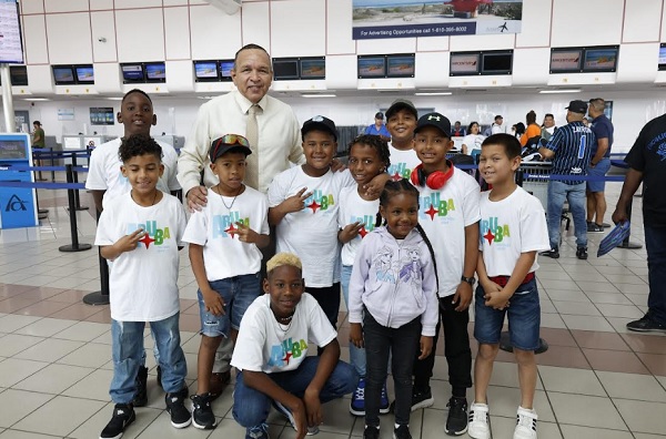 Minister Endy Croes Ta Desea Ekipo Di Blue Marlins Y Aruba Center League Hopi Exito Di Torneo Di Baseball Classic 20223