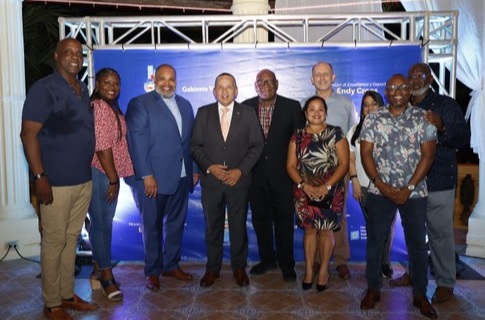 Minister Endy Croes A Orfrece Un Bunita Recepcion Na Honor Di E Delegadonan Di E Conferencia Studiesucces Caribische Studenten9