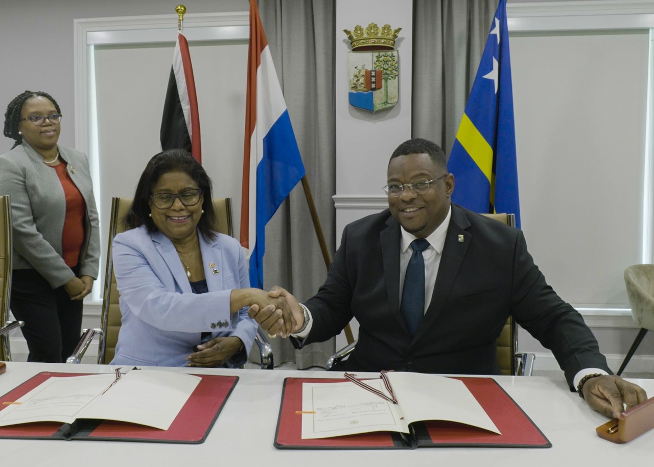 Korsou I Trinidad Tobago A Firma Un Akuerdo Di Tratado Komersial