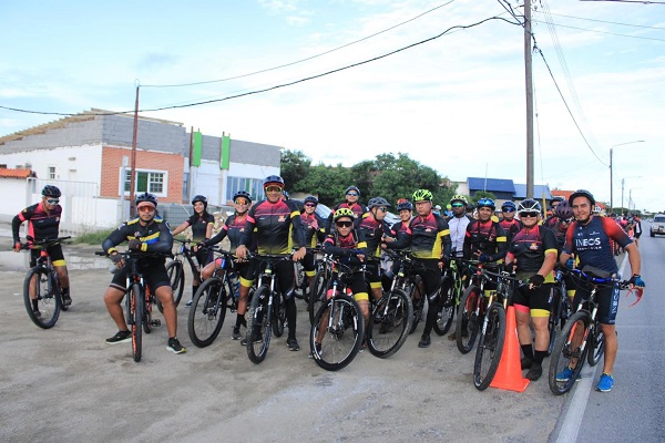 Minister Endy Croes A Participa Den E Cycling Awareness Ride..