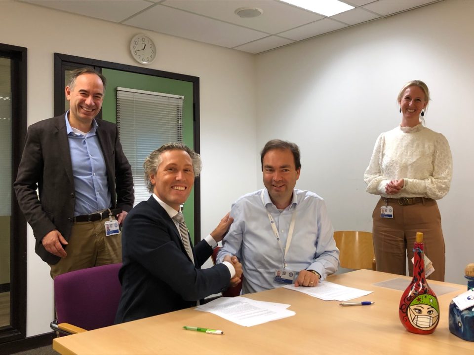 Umc Utrecht Y Hoh Aruba Ta Firma Acuerdo Di Cooperacion