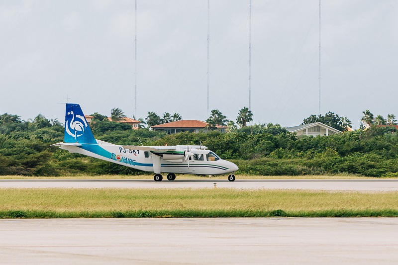 Boneiru Ta Yama Bon Bini Na Avion Di Divi Divi Ku E Marka