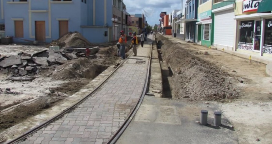 Comerciante Jean Paul Gibbs Caya Grandi A Sufri Hopi Desde Introduccion Di Tram Y A Perde Conexion Cu Pueblo