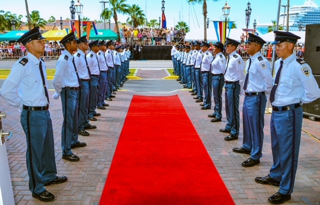 Cuerpo Policial Aruba Ta Cla Pa Ricibi Su Mahestad Rey Willem Alexander...... 1