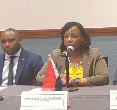 Minister Di Husticia Di St Maarten Anna Richardson Ta Importante Pa Keda Traha Hunto Pa Un Caribe Mas Sano