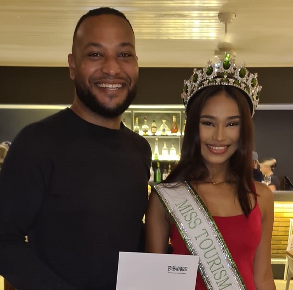 Miss Tourism Bonaire 2023 Ondertekent Overeenkomst Met Tourism Corporation Bonaire...3