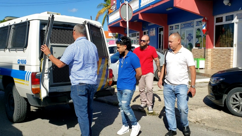 Detencion Di Propetario Di Barbershop Na Playa...