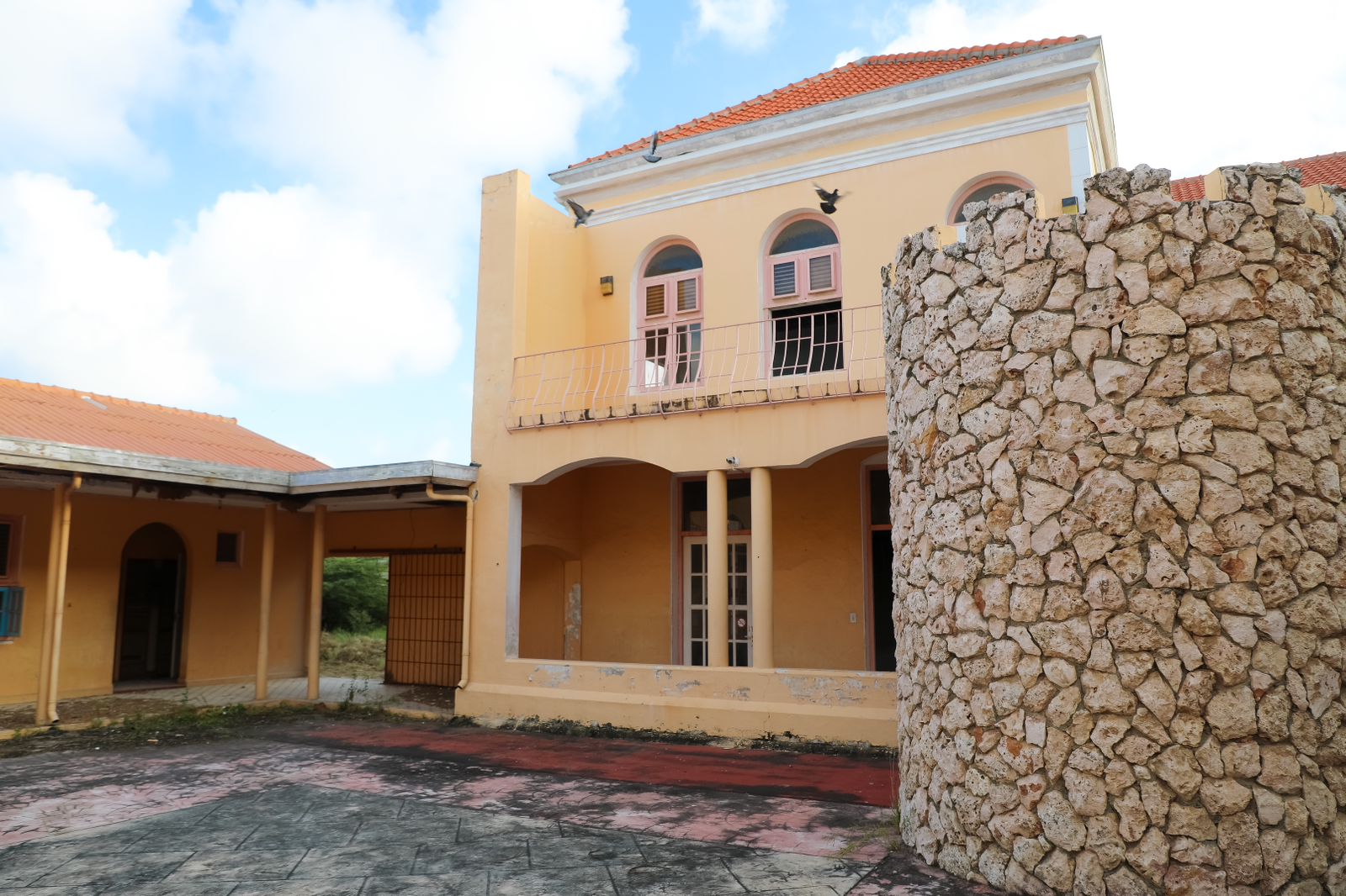 Edificio Monumental Di Maria Convent 06