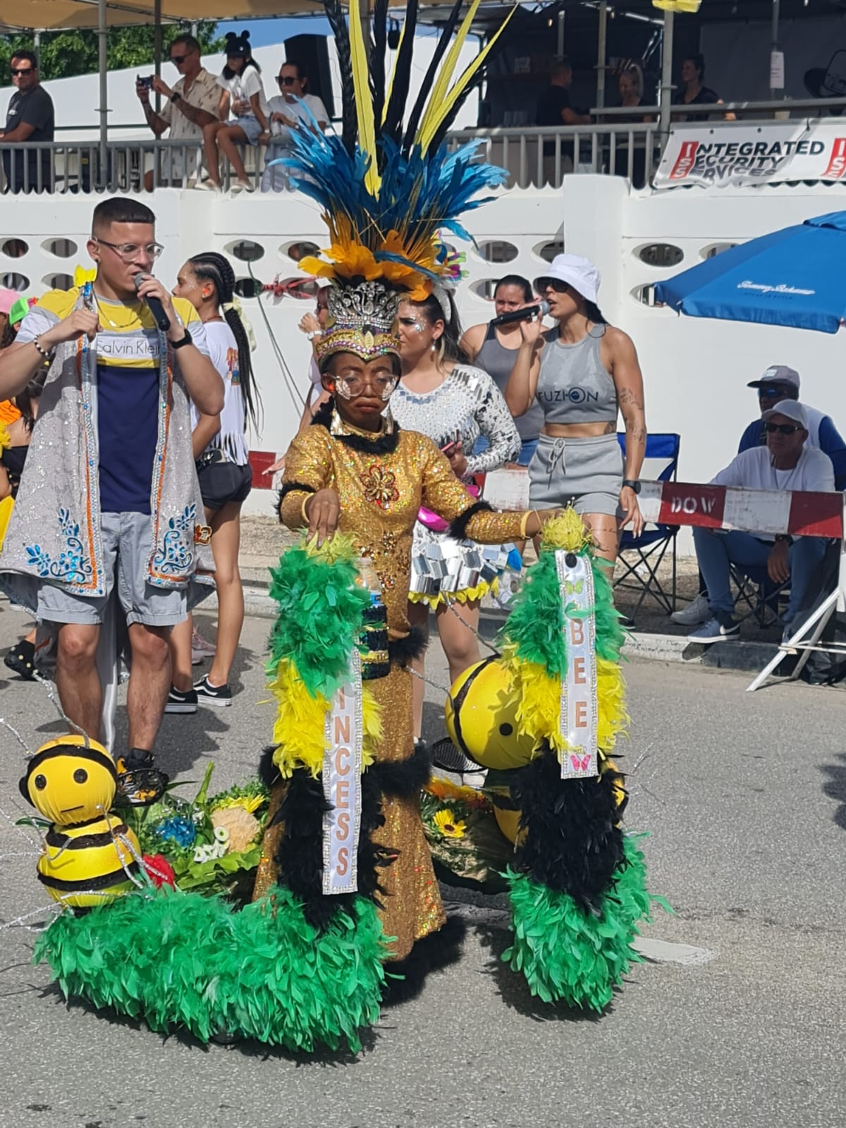 Parada Di Mucha Oranjestad 01