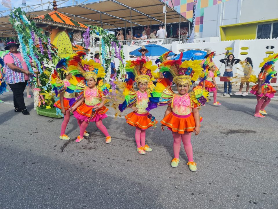 Parada Di Mucha Oranjestad 09