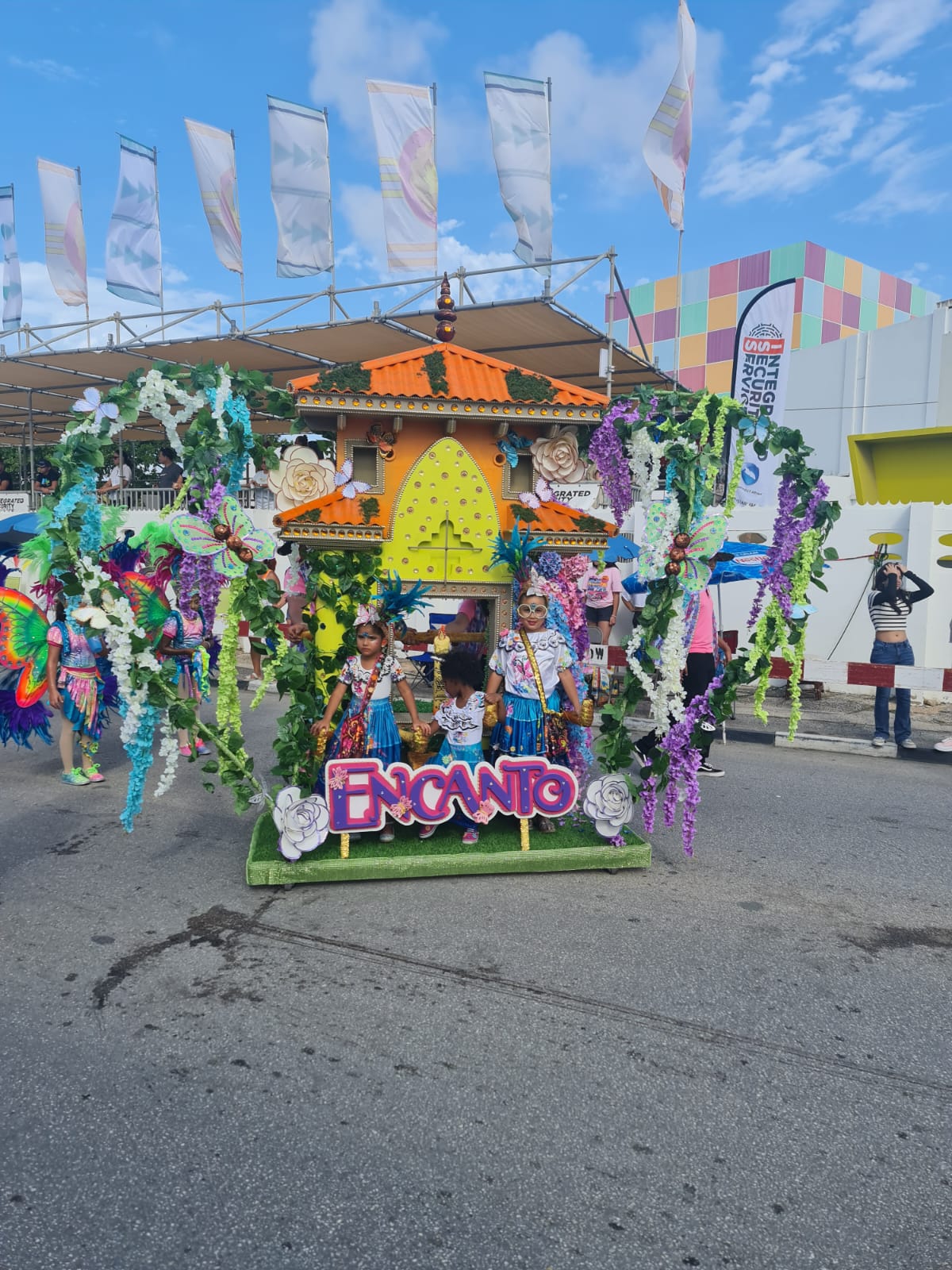 Parada Di Mucha Oranjestad 10