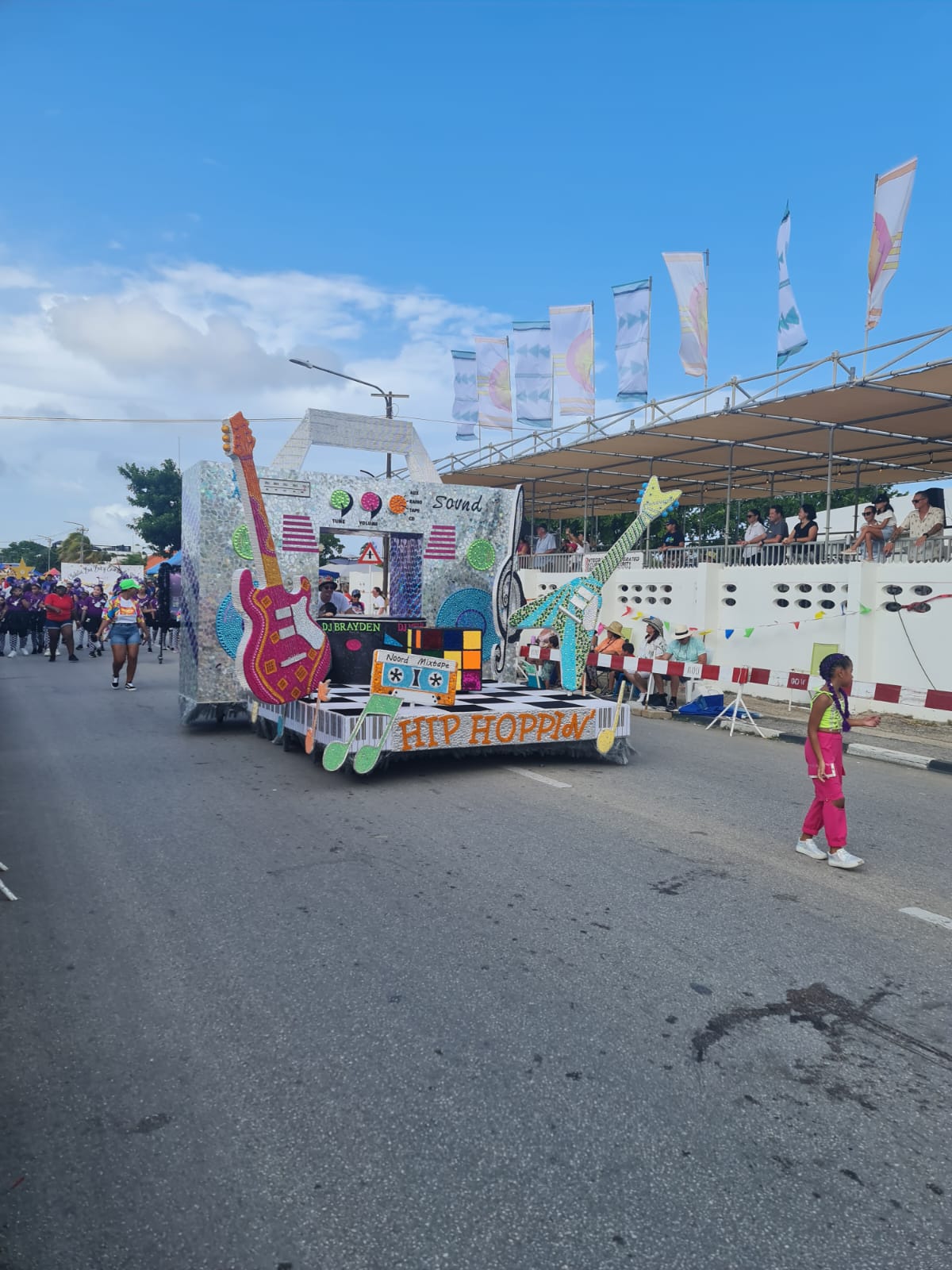 Parada Di Mucha Oranjestad 16