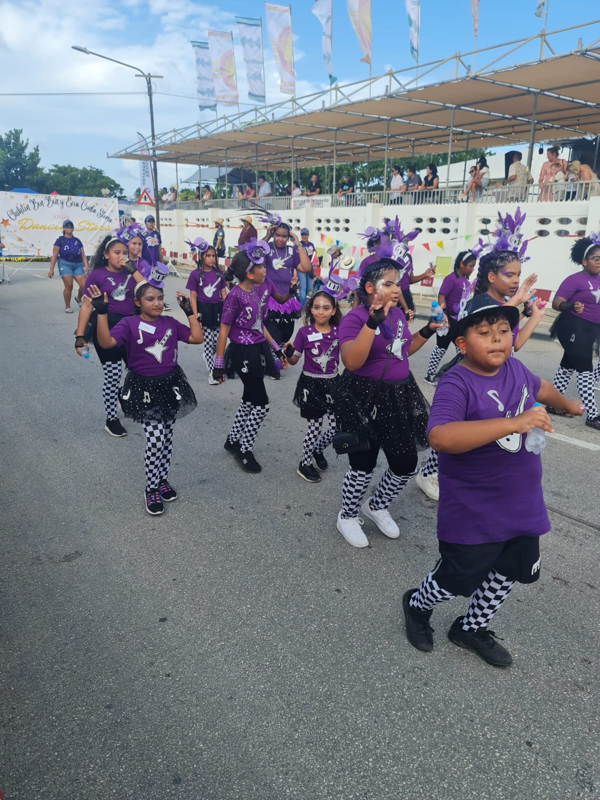 Parada Di Mucha Oranjestad 18