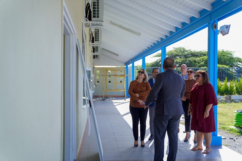 Trabounan Di Renobacion Na St Aloysius Shool Ta Avansando Y Lo Termina Prome Cu Fin Di Ana Escolar ...2