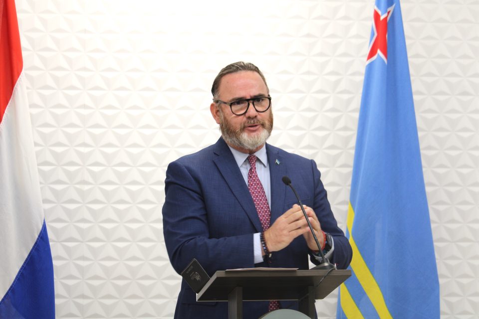 Minister Glenbert Croes 1