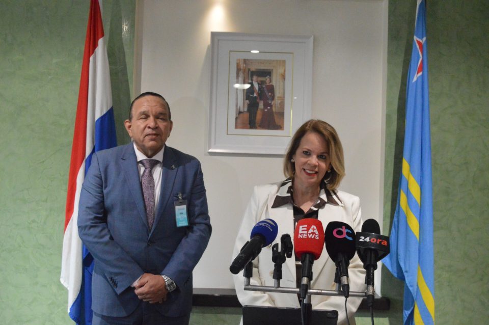 Minister Glenbert Croes Ta Gradici Ministernan Y Delegacion Cu A Traha Y Defende E Libertad Di Pueblo Di Aruba Na Hulanda