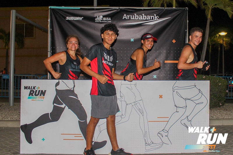 Aruba Bank Ta Clausura E Di 17 Walk Run Sumamente Exitoso Cu Presentacion Di Youth