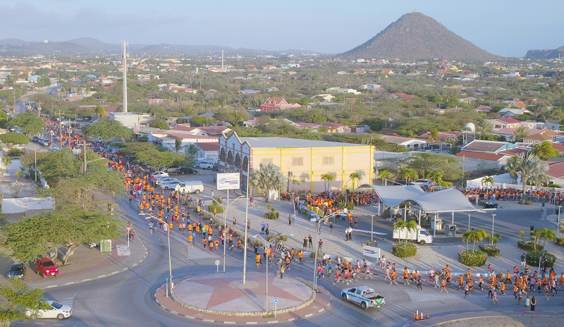 Aruba Bank Ta Clausura E Di 17 Walk Run Sumamente Exitoso Cu Presentacion Di Youth