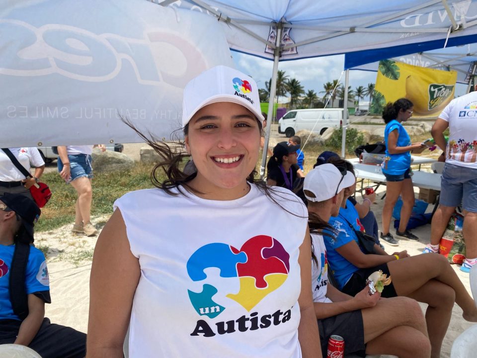 Tremendo Actividad Di Studiantenan Di Universidad Di Aruba Pa Fundacion Autismo Aruba