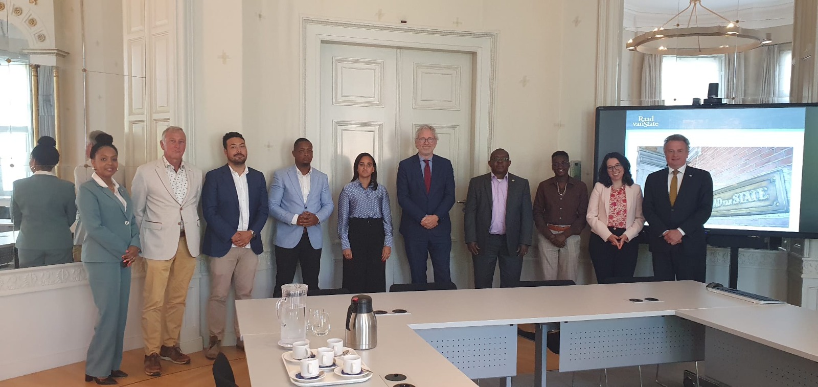 Delegacion Di Conseho Di Isla Saba Ta Sinti Su Mes Bon Ricibi Na Hulanda