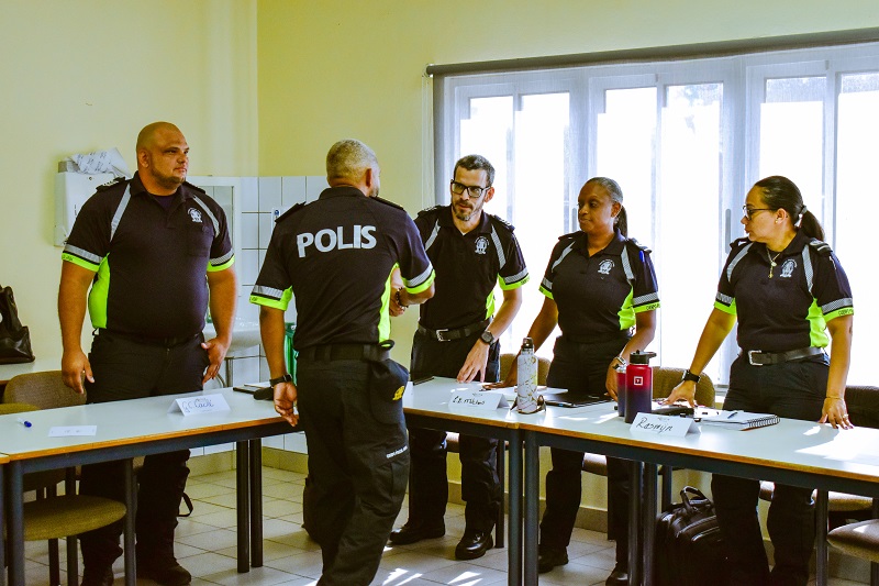 Curso Polis Di Bario A Inicia