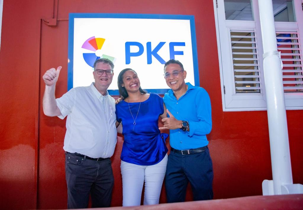 Edsel Lopez Y Herbert Van Elferen A Lansa Pfk Aruba.1