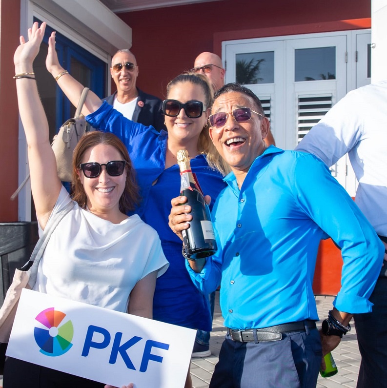 Edsel Lopez Y Herbert Van Elferen A Lansa Pfk Aruba.11