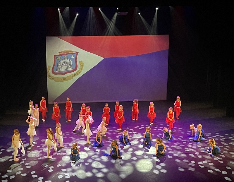 Eindvoorstelling Sxm In Deventer Schouwburg