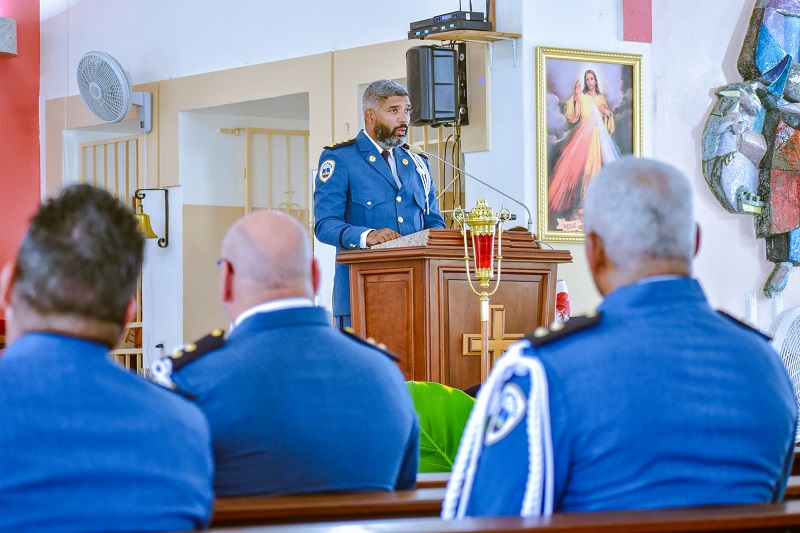 Cuerpo Policial Aruba A Celebra 37 Aniversario.3