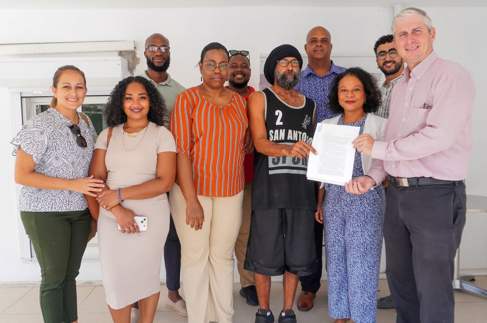 Group Photo After Signing Deed Of Transfer Shelter 1