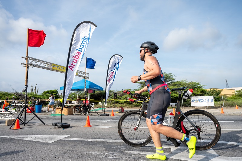 Green Corridor Duathlon Patrocina Pa Aruba Bank Un Exito Rotundo.2