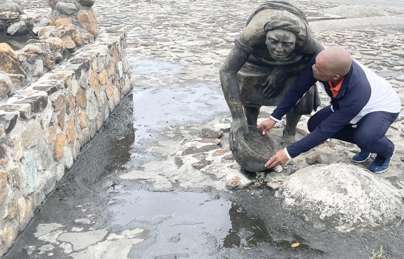 Mericano Ta Rindi Homenahe Durante E Ana Di Memoria Di Esclavitud Na Hulanda