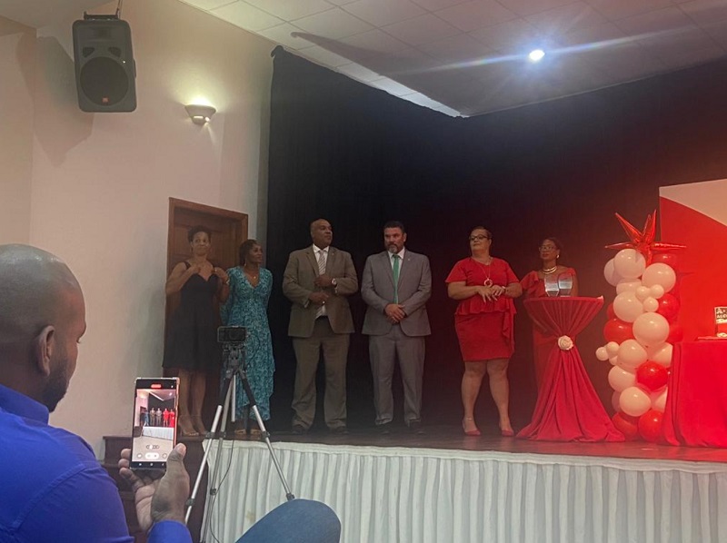 Pap Ceremonia Di Clausura Y Certificacion Di E Programa Di Desaroyo Di Empresariado Di Sme Sedp00