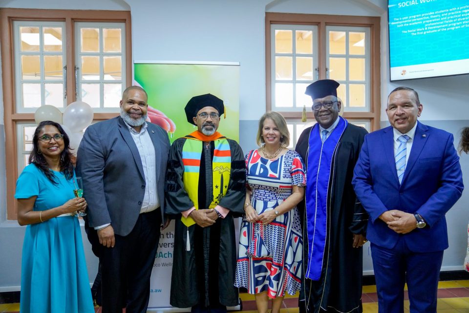 Prome Minister Ta Orguyoso Di Universidad Di Aruba Pa 35 Ana Creando Profesionalnan Na Aruba 1