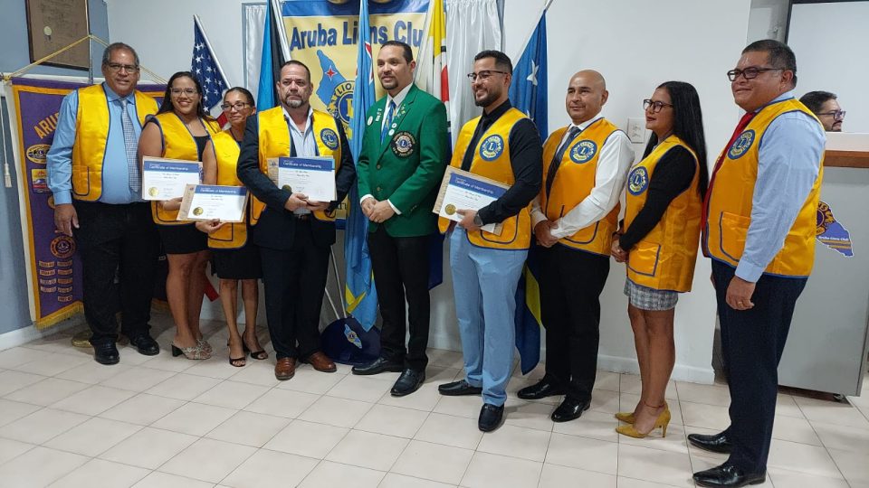 Aruba Lions Club A Instala Varios Miembro Nobo.9