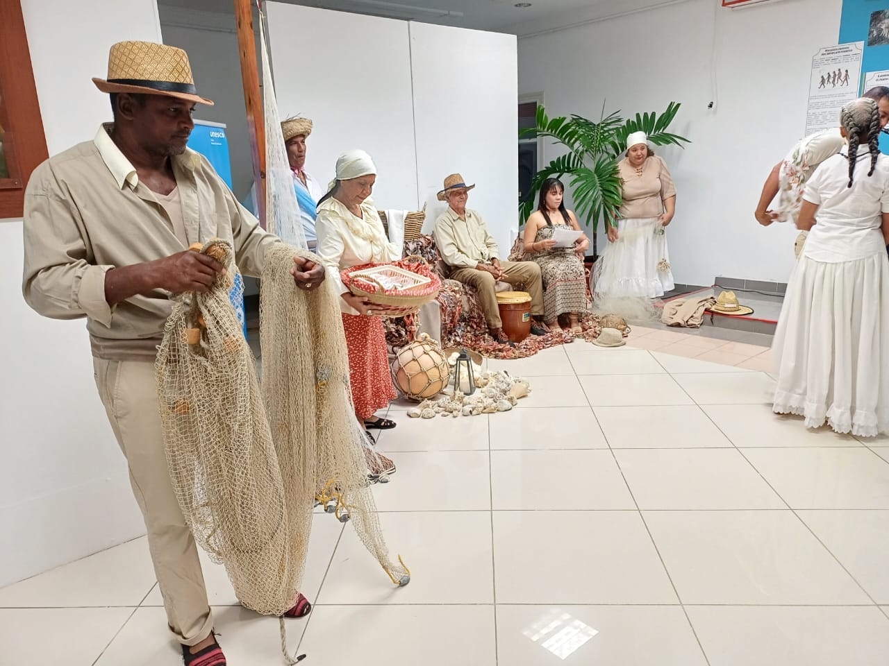 Marko Christiaans A Duna Presentacion Di Historia Di Tarai Y Reda Y Su Buki Perseverancia