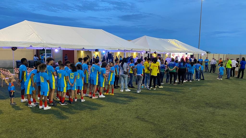 Minister Endy Croes A Atende E Acto Di Despedida Di Nos Gran Baluarte Den Deporte Di Aruba Sr. Jose Francisco Buchi Panama Wever