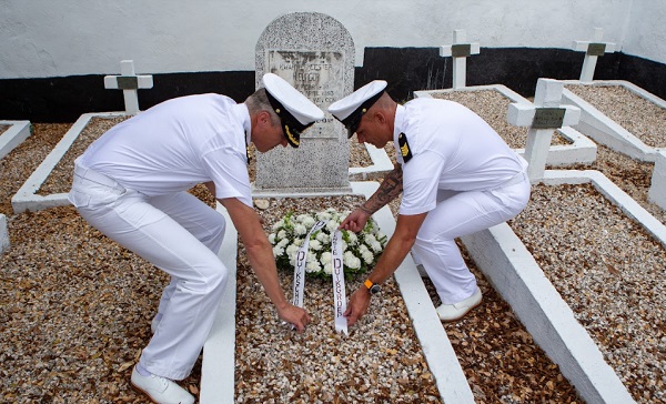 Ponementu Di Krans Na Santana Militar Na Korsou