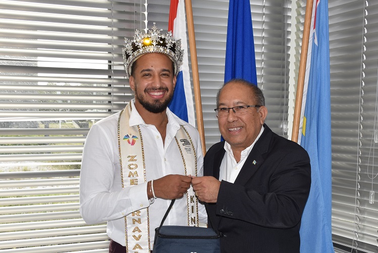 Queen En King Zomercarnaval A Bishita Arubahuis 1