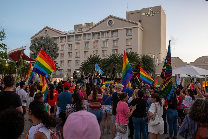 E Sosten Na E Comunidad Lgbtqi A Demostra Di Ta Grandi.7