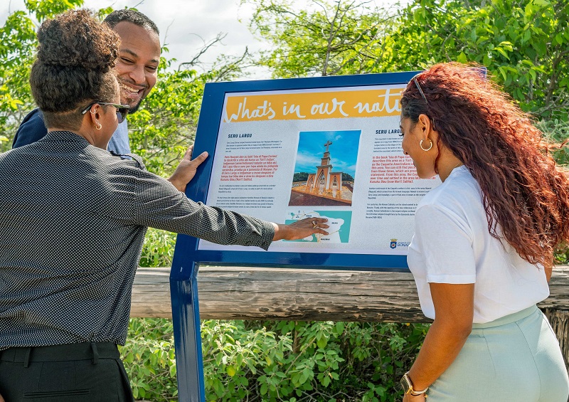 Tourism Corporation Bonaire Ta Lansa Proyekto Di Senalisashon Na Boneiru ‘Whats In Our Nature Pa Mehora Eksperensia Di Nos Hendenan I Di Bishitantenan Di Boneiru.3