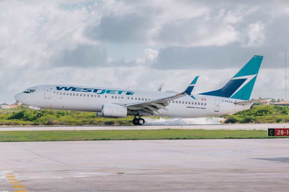 Boneiru A Yama Bon Bini Na E Prome Buelo Di Westjet For Di Toronto